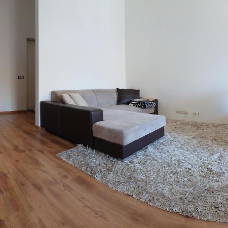 City Centre Kreutzwaldi Apartment, Free Parking تالين المظهر الخارجي الصورة