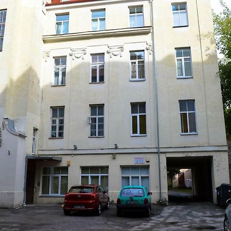 City Centre Kreutzwaldi Apartment, Free Parking تالين المظهر الخارجي الصورة