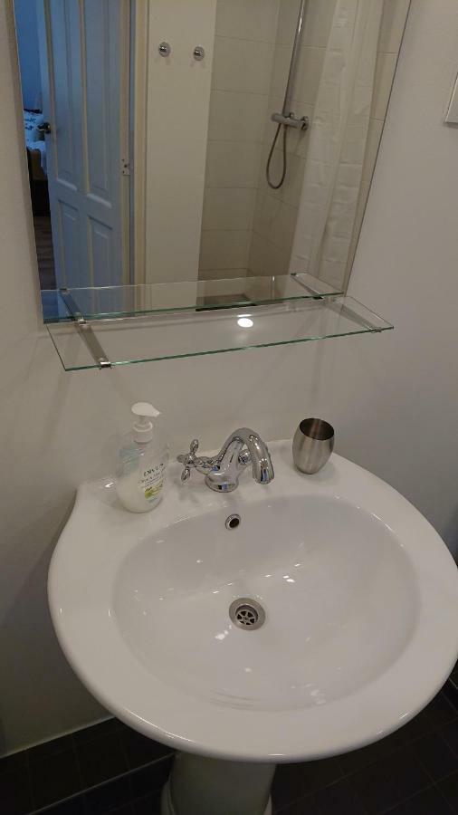 City Centre Kreutzwaldi Apartment, Free Parking تالين المظهر الخارجي الصورة