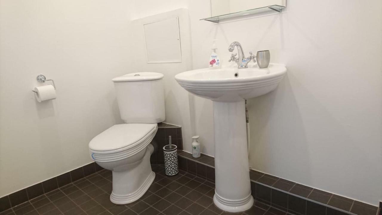 City Centre Kreutzwaldi Apartment, Free Parking تالين المظهر الخارجي الصورة