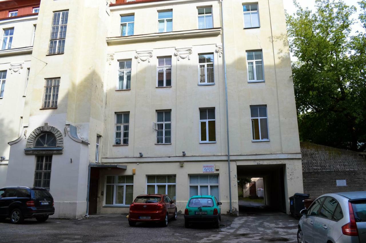City Centre Kreutzwaldi Apartment, Free Parking تالين المظهر الخارجي الصورة